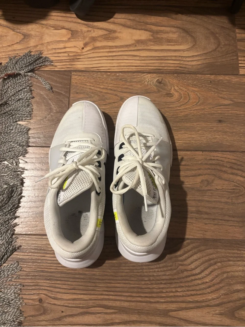 Nike Women’s White GP Challenge 1.5 Tennis Shoes